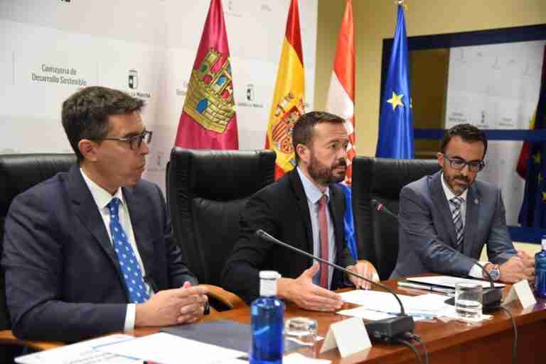 El plan de ahorro energético de C-LM prevé entre sus medidas optimizar la apertura y cierre de edificios públicos