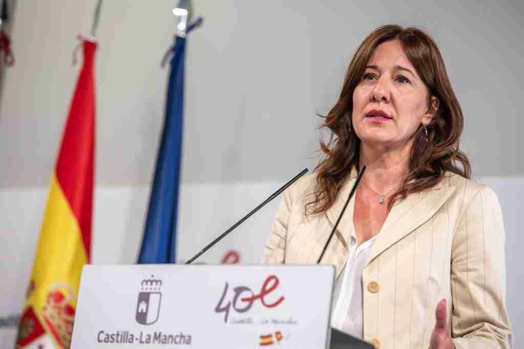 Fernández defiende la necesidad de seguir empoderando a las mujeres en el campo de la política: "Queda mucho por hacer"