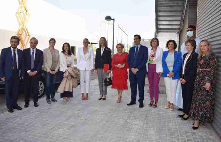 La infanta Elena elogia la importancia de las mujeres rurales como "uno de los pilares fundamentales de la sociedad"