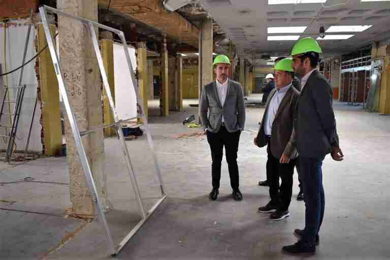 La reforma interior del edificio de la estación municipal de autobuses de Albacete avanza "a buen ritmo"