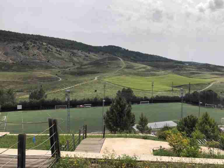 Obras y Pavimentos Especiales rehabilitará el campo de fútbol de Los Tiradores de Cuenca por 281.000 euros