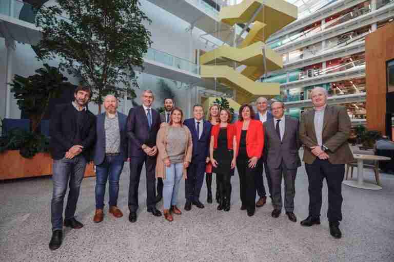 Page destaca el firme compromiso de Gobierno C-LM con el desarrollo del proyecto tecnológico de Meta en Talavera