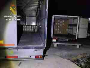 Recuperan 150 cajas de ropa robadas de un semirremolque estacionado en un área de descanso de la A-4