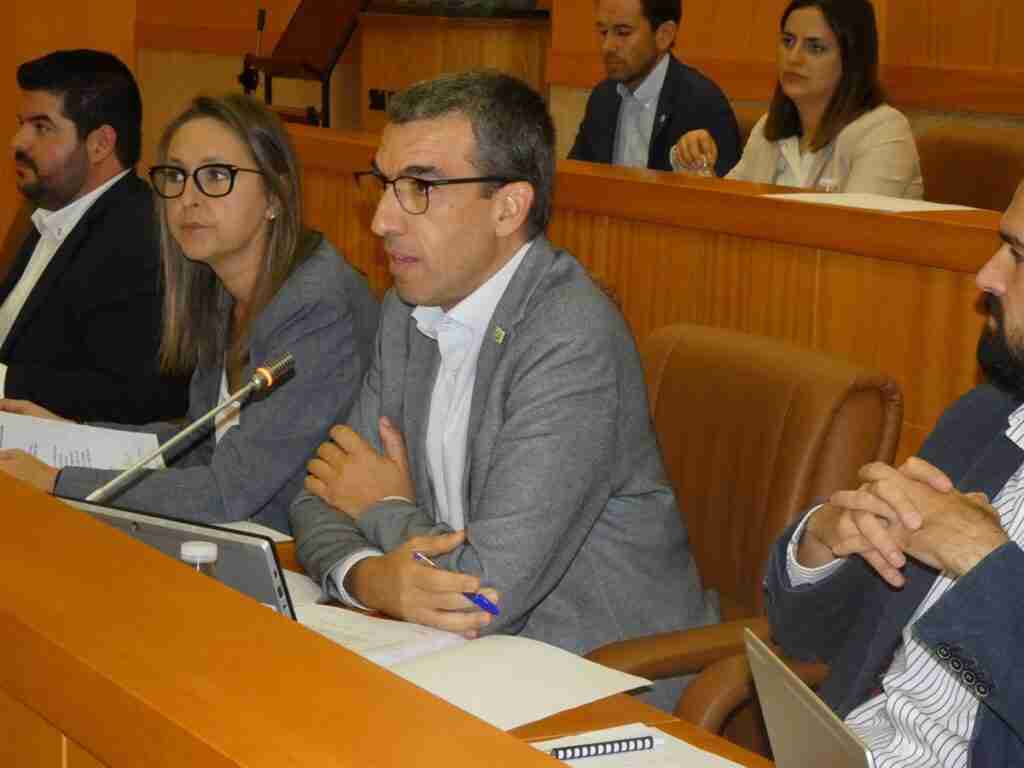 Talavera congela los impuestos y tasas municipales "un año más" para ayudar a las familias y a las empresas