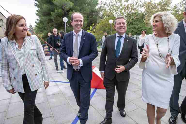 Una nueva titulación en el futuro campus y la primera piedra de Cummins, novedades inminentes para Guadalajara