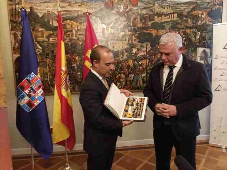 Bellido confía en que "prevalezca la razón" en defender el agua de C-LM o irán "a los tribunales y a la pancarta"