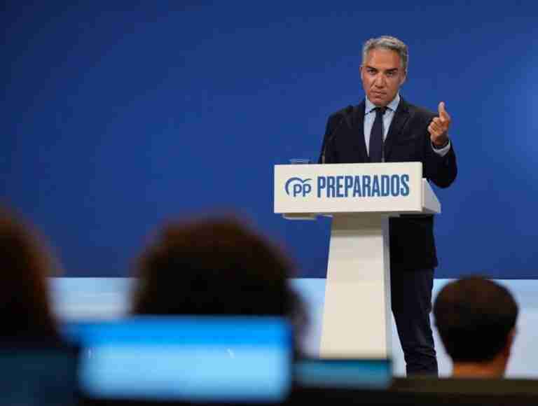 Bendodo lamenta que Sánchez pacte rebajar la sedición con quien comete ese delito: "Un acto de alta traición a España"
