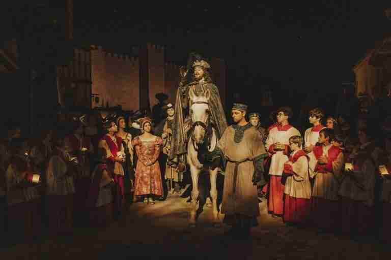 Carcamusas toledadanas, coros navideños y los Reyes Magos como anfitriones inundarán de Navidad a Puy du Fou en Toledo