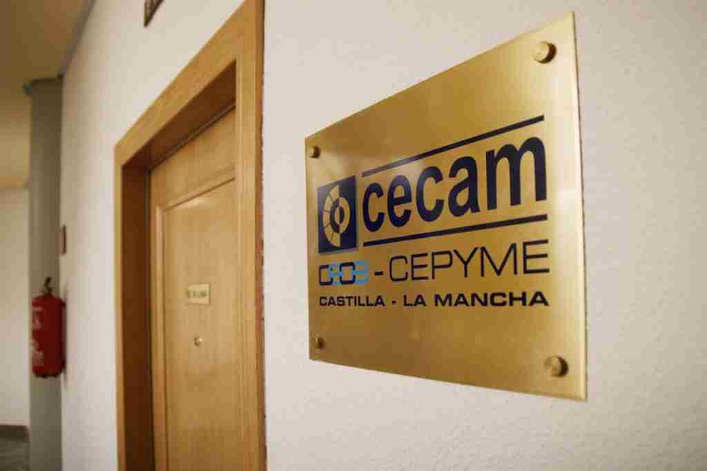 Cecam pide evitar "aumento de precios y salarios que se retroalimenten entre sí" que lleve a espiral inflacionista