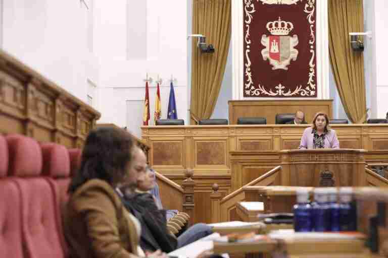 Cs, PP y PSOE coinciden en seguir luchando contra el acoso escolar y en abogar por la formación del profesorado