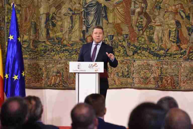 El Gobierno de C-LM abonará en la nómina de noviembre el complemento del 1,5 por ciento que los funcionarios percibirán