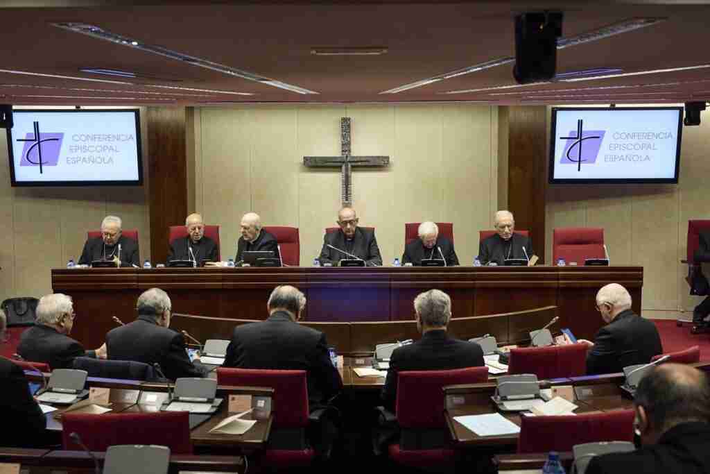 El obispo auxiliar de Toledo, César García Magán, entre los candidatos a secretario general de los obispos