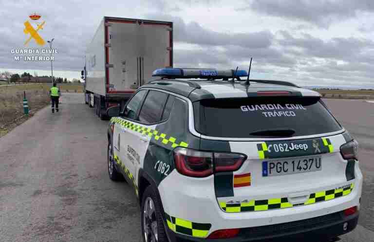 Investigado el conductor de un vehículo articulado en Caudete por quintuplicar la tasa de alcohol permitida