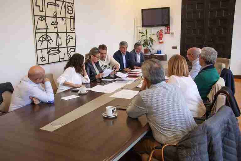 La construcción del centro de mayores y plaza de España de Buenavista  empezará en la primera mitad de 2023, según Tolón