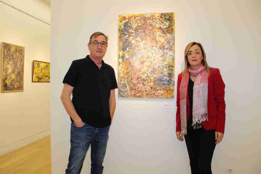 La pintura experimental y onírica 'Amalgama' de Antonio González llega a la Casa Perona de Albacete