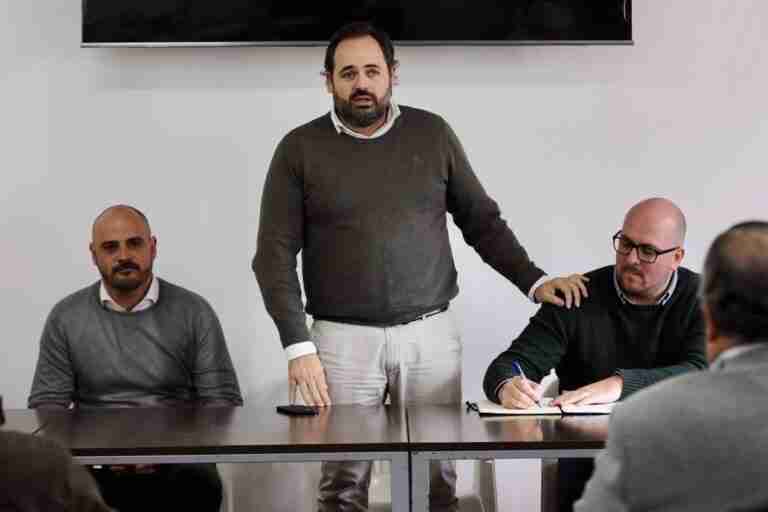 Núñez pide a Page que "cumpla su palabra y rompa con el PSOE, antes de que Sánchez rompa España"