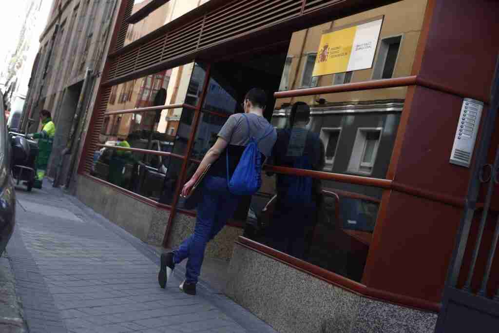 Paro.- El paro cae en 2.670 personas en octubre en Extremadura hasta situar la cifra de desempleados en 84.737