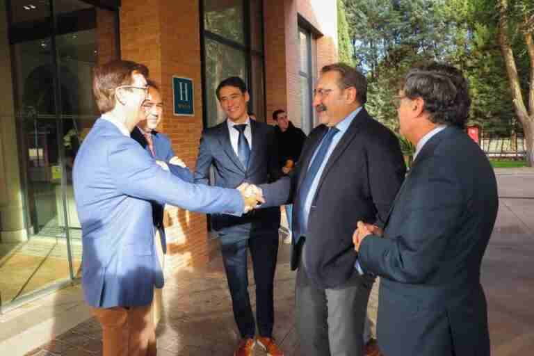 Radiólogos CLM podrán consultar todo el historial de imagen de un paciente con la incorporación de un innovador software