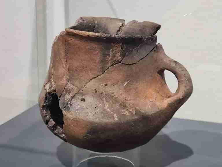 Ruiz Taboada expondrá en Santa Cruz su trabajo en Montón de Trigo (Los Yébenes), presentando una pieza de 3.500 años