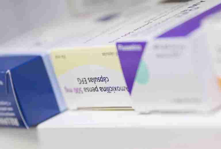 Sanidad espera que "a finales de esta semana" no haya problemas de suministro de amoxicilina en farmacias