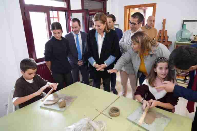 Talavera de la Reina contará con 475 aulas digitales este curso tras el compromiso del Gobierno regional
