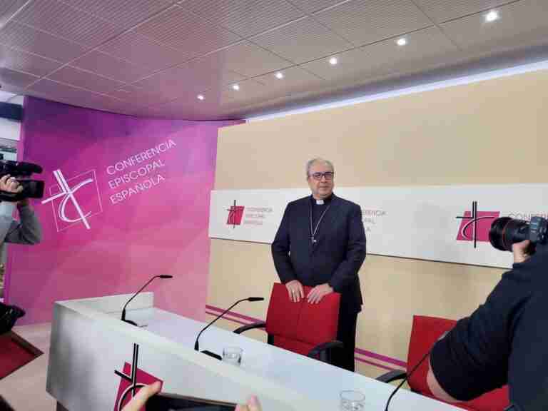 VÍDEO:Los obispos incrementarán la lucha contra los abusos en la Iglesia: "Siempre hay que estar de parte de la víctima"
