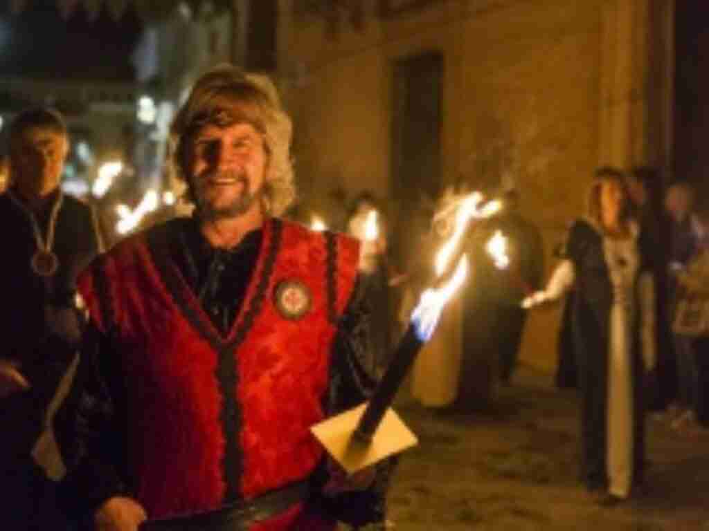 María Ángeles Tébar, Justo Madueño e Isabel Fernández-Arroyo ganadores del certamen fotográfico ‘Manzanares Medieval 2022’ 1