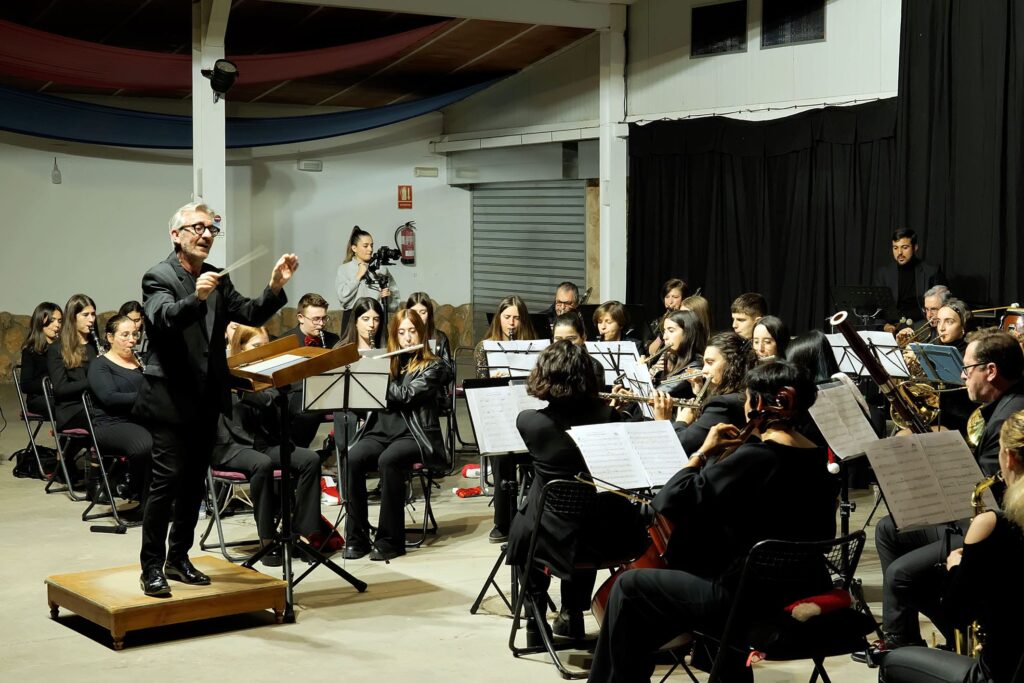 Gran concierto de la Agrupación Musical “Maestro Martín Díaz” para conmemorar el 40 aniversario del Estatuto de Autonomía 1
