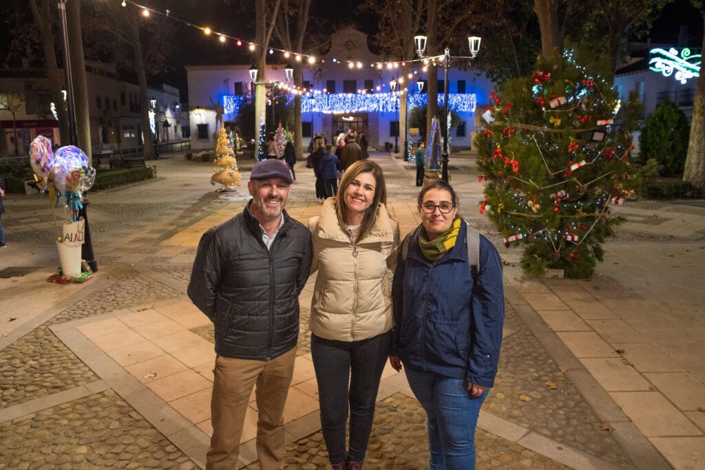 Inaugurado el paseo de árboles de Navidad de Argamasilla de Alba 2
