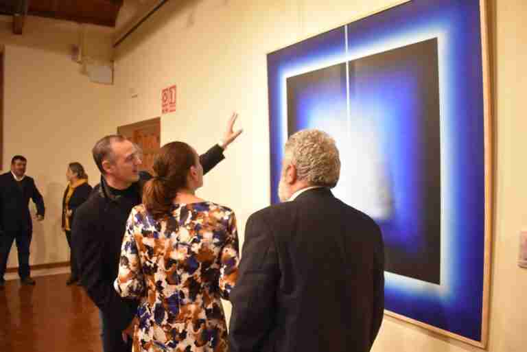 Aitor Renteria con la obra 'Azul como origen' gana el Premio LópezVillaseñor de Artes Plásticas en Ciudad Real