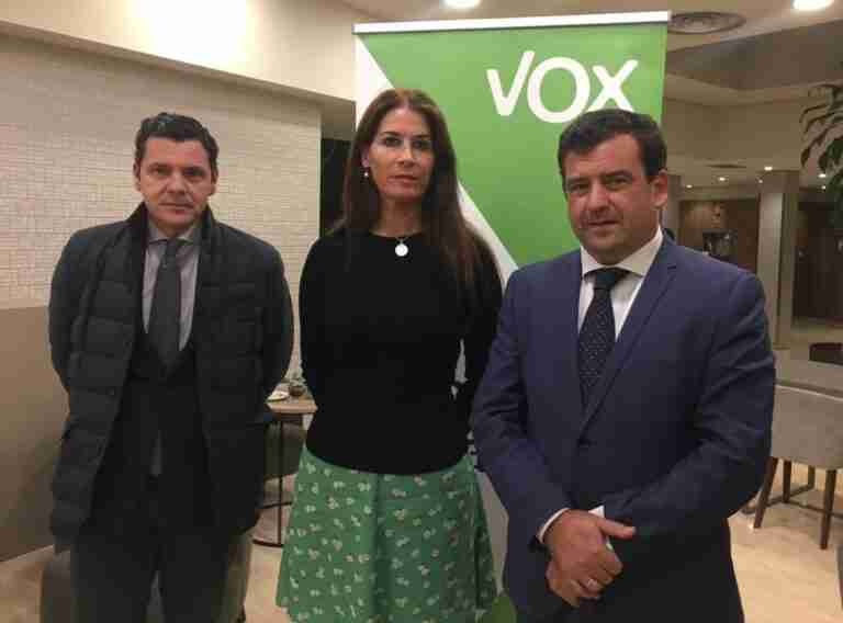 Carla Toscano (Vox) califica "el feminismo de ahora" como "un movimiento sectario, fanático y totalitario"