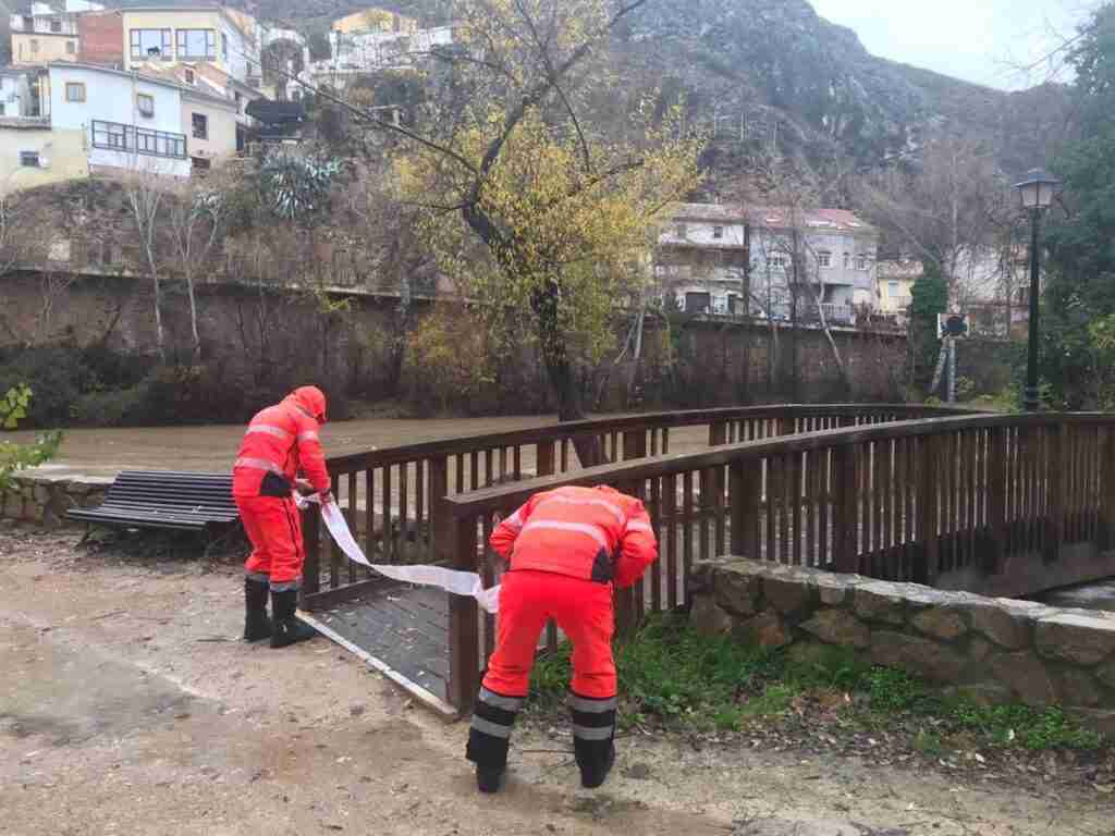 Cuenca cierra los accesos a los ríos Júcar y Huécar por precaución ante el incremento del caudal