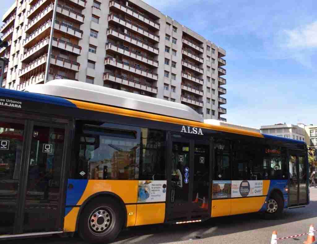 El transporte urbano por autobús se acrecenta en octubre en C-LM un 23,7%, seis puntos por encima de la media nacional