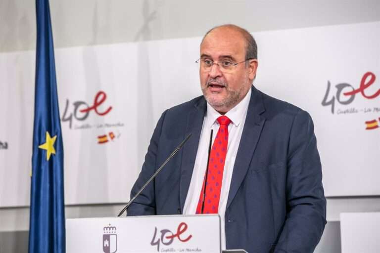 Junta cree que la encuesta desvela que los castellanomanchegos comparten "la moderación de Page y su defensa de España"