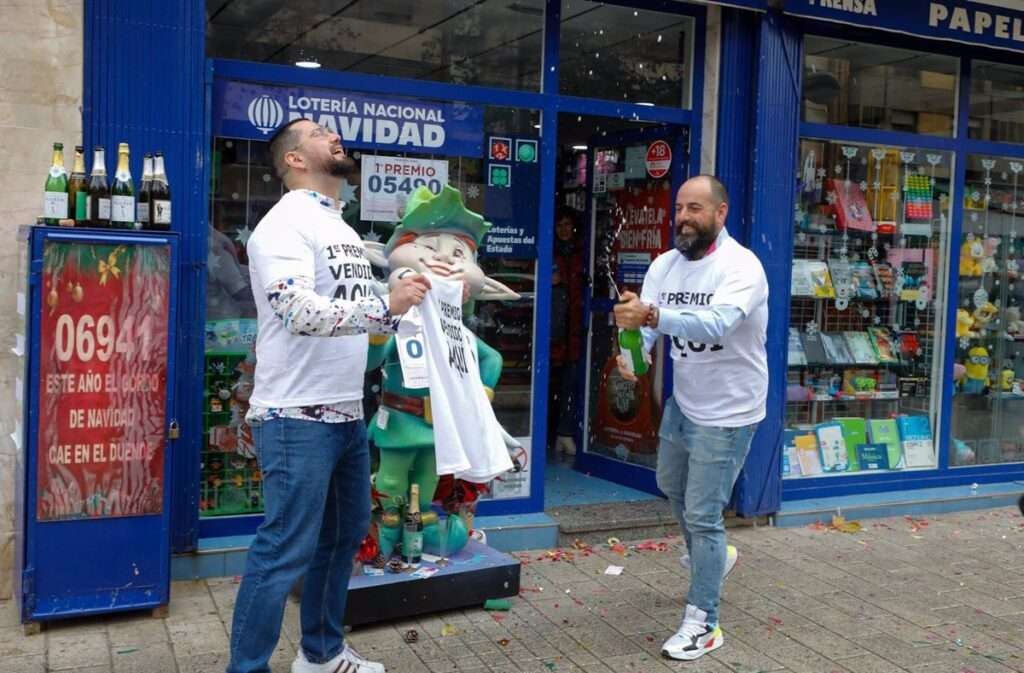 La suerte planea por C-LM con pellizcos del 'Gordo' y un quinto en un Sorteo de los más esquivos