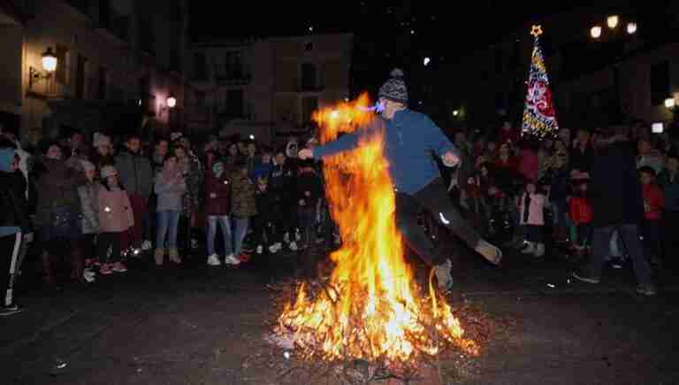 Las Hogueras a la Inmaculada Concepción de Horche (Guadalajara) vuelven este miércoles tras tres años de ausencia
