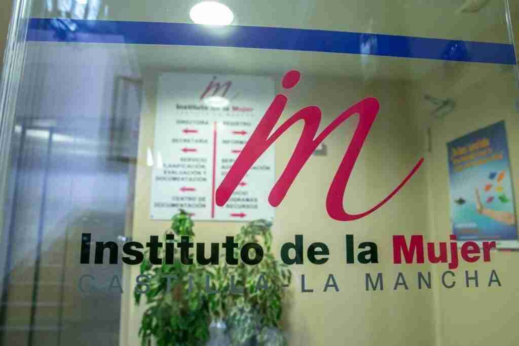 Las candidaturas al VII Premio Internacional de C-LM a la Igualdad 'Luisa de Medrano' tienen un mes para ser presentadas