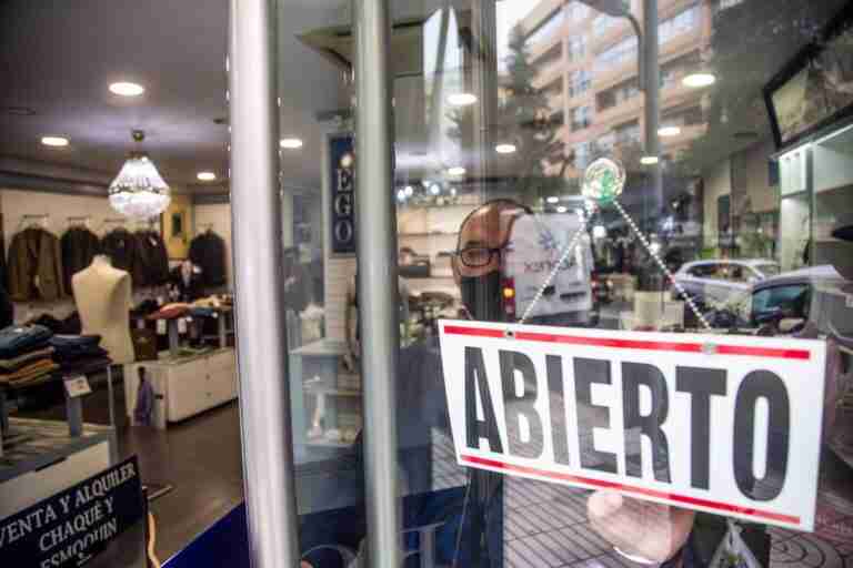 Los domingos 8 y 15 de enero, entre los 12 festivos de 2023 que podrán abrir los establecimientos comerciales al público