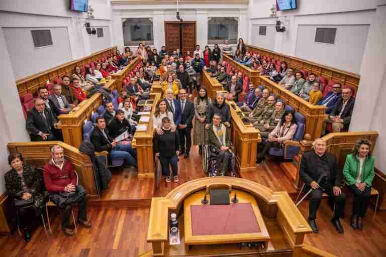 Marsodeto aboga en las Cortes por la inclusión en las aulas y la emancipación de la personas con discapacidad