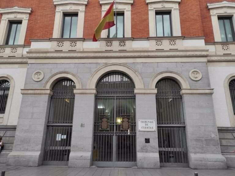 Ningún ayuntamiento de C-M entre 20.000 y 50.000 habitantes estaba listo para relacionarse electrónicamente en 2019-2021