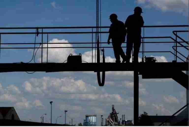 Paro.- El desempleo baja en 376 personas en noviembre en C-LM y el número de desempleados se queda en 144.184