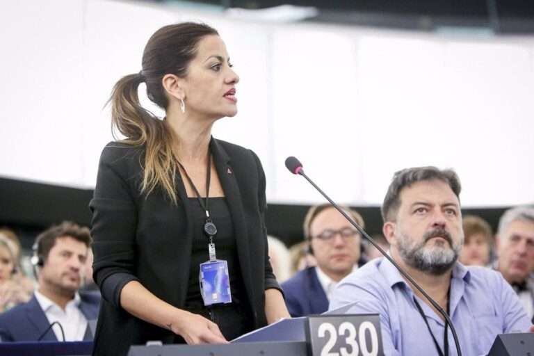 Rego (IU), preocupada por el "asalto inaudito" perpetrado a la democracia: "Hoy está más dañada que ayer"