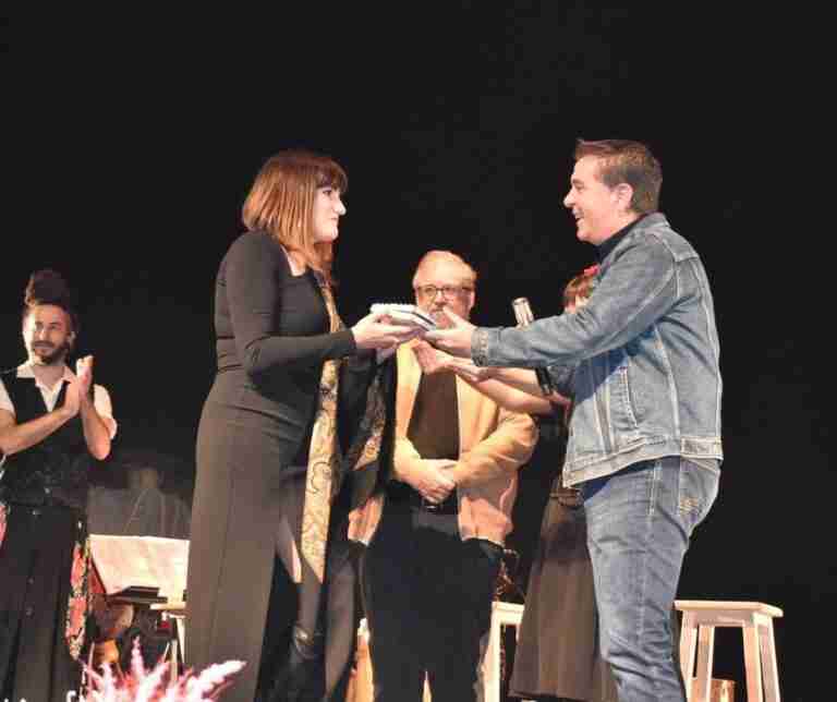Rozalén recibe la Medalla de Honor del 40 aniversario de Cultural Albacete