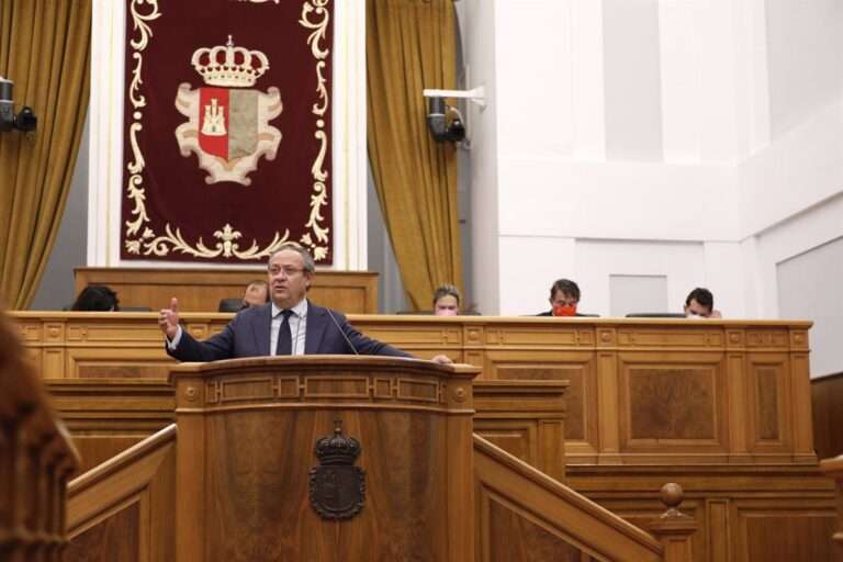 Ruiz Molina carga contra las enmiendas de PP y Cs: "No mejoran en absoluto" los presupuestos de C-LM para 2023