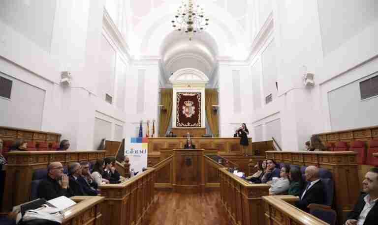 Una decena de personas con discapacidad reclaman al Gobierno de C-LM una legislación adaptada al siglo XXI