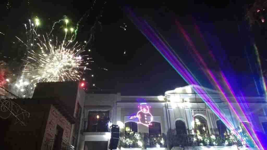 Luz, sonido y fuegos artificiales para inaugurar la Navidad en Quintanar de la Orden 6