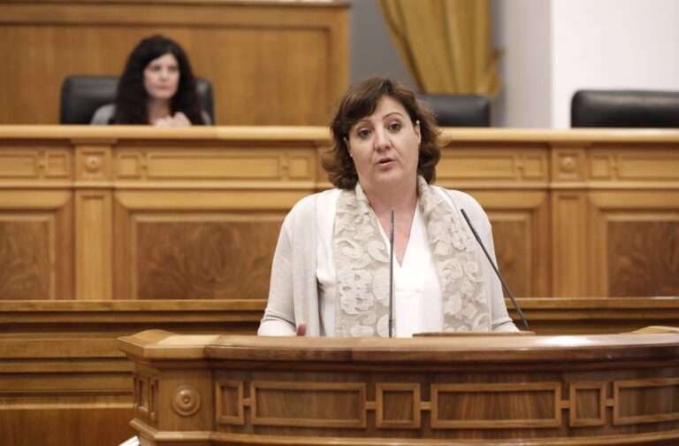 C-LM celebra el crecimiento del PIB, pero "alerta" de próximas "adversidades" por la caída del consumo y la inversión