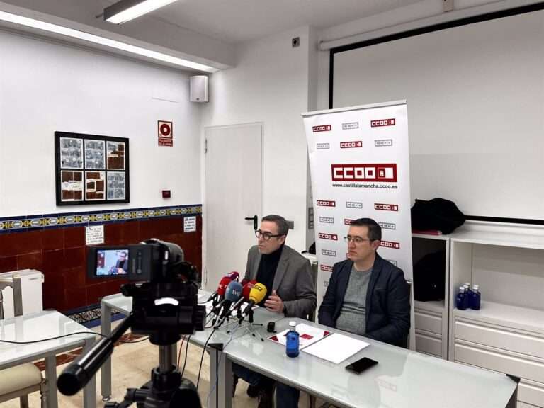 CCOO alerta de la creciente "política basura" y pide a sociedad de C-LM fijarse en CyL y no poner sus "barbas a remojar"