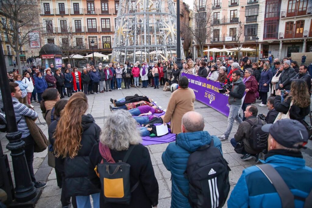 Decenas de personas se unen en Toledo para denunciar el fin de la violencia machista ante su recrudecimiento
