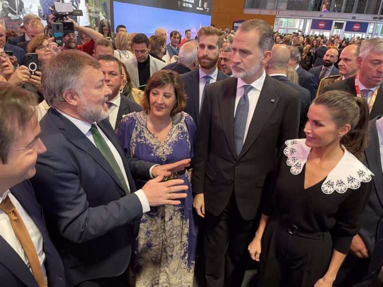 El alcalde de Cuenca invita a los Reyes a visitar la ciudad como Capital Española de la Gastronomía